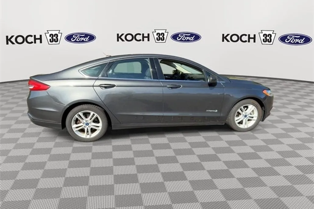 2018 Ford Fusion Hybrid SE photo 1