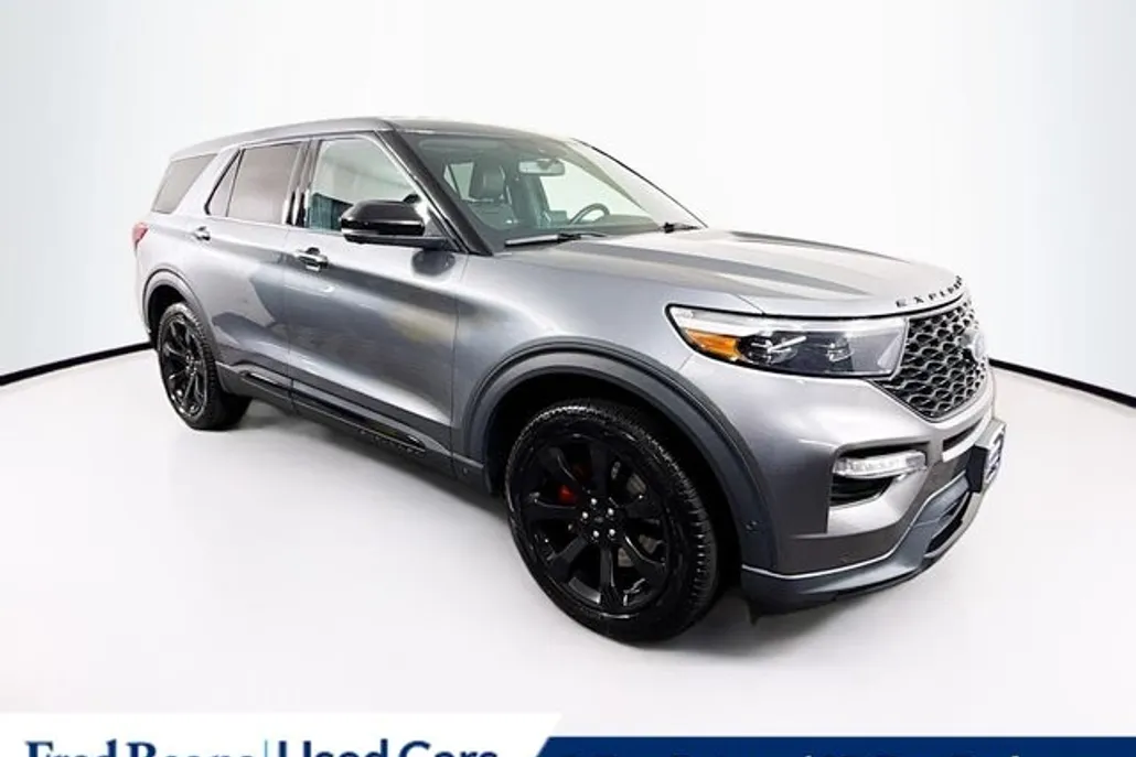2022 Ford Explorer ST photo 1