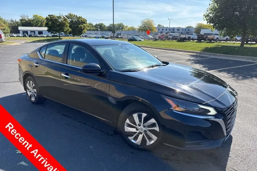 2024 Nissan Altima 2.5 S photo 1
