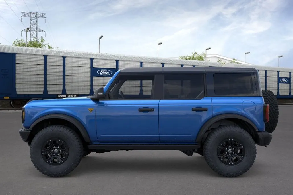 2025 Ford Bronco Badlands photo 1