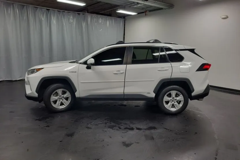 2019 Toyota RAV4 Hybrid XLE photo 1