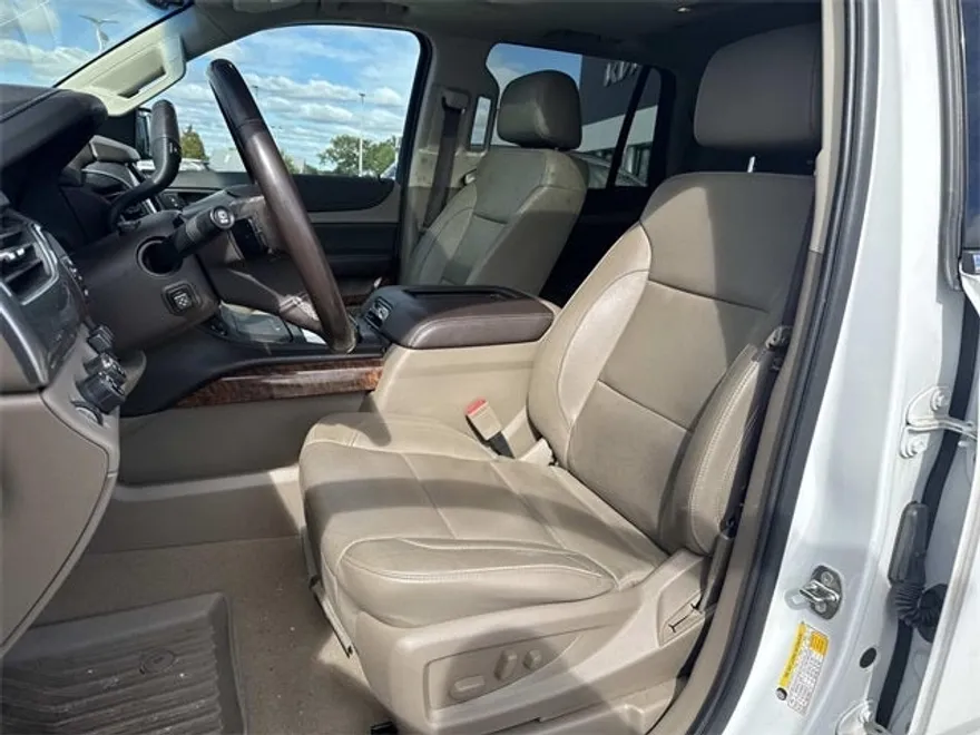 2019 Chevrolet Tahoe Premier photo 1