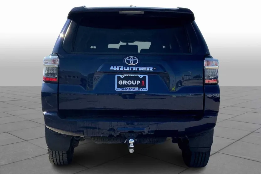 2018 Toyota 4Runner SR5 Premium photo 1