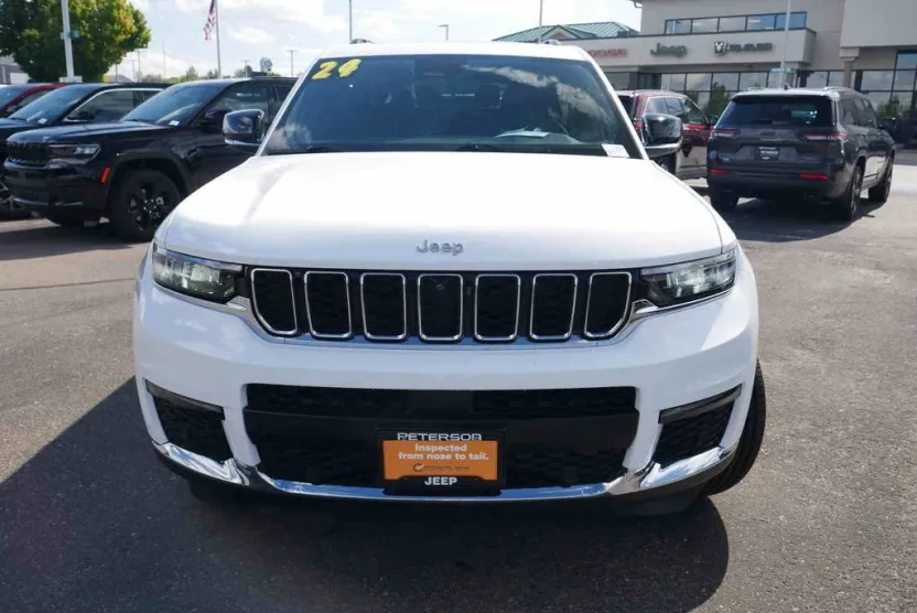 2024 Jeep Grand Cherokee Limited photo 1
