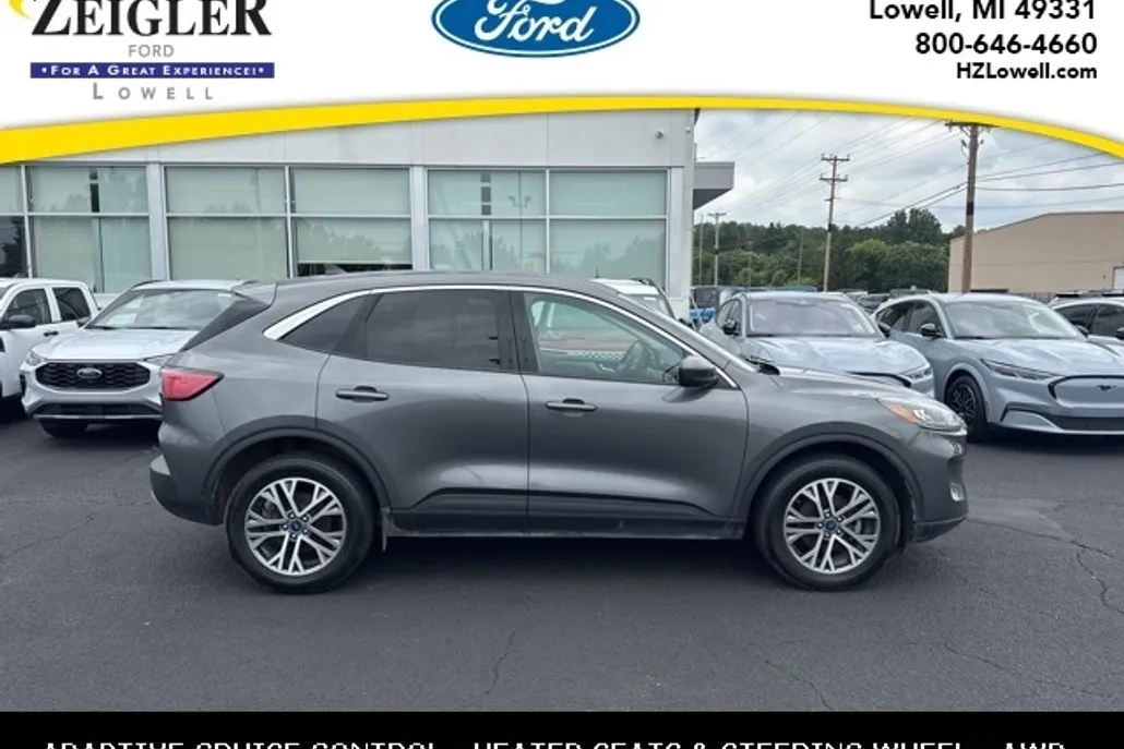 2022 Ford Escape SEL photo 1