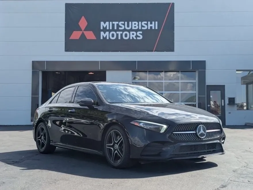 2022 Mercedes Benz A 220 4MATIC photo 1