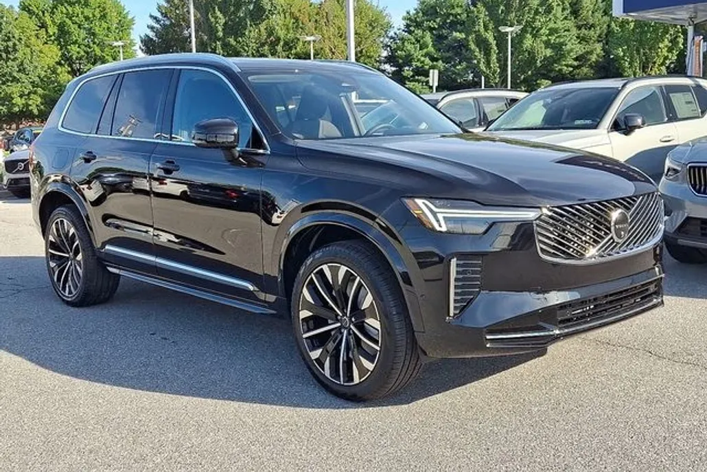 2026 Volvo XC90 Plus photo 1