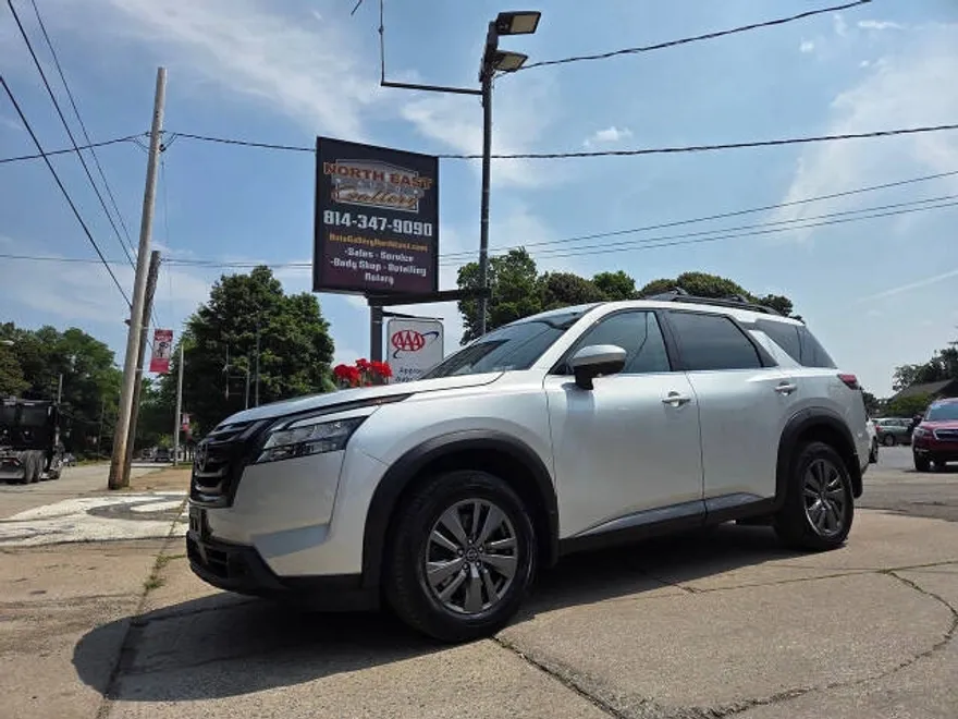 2024 Nissan Pathfinder SV photo 1