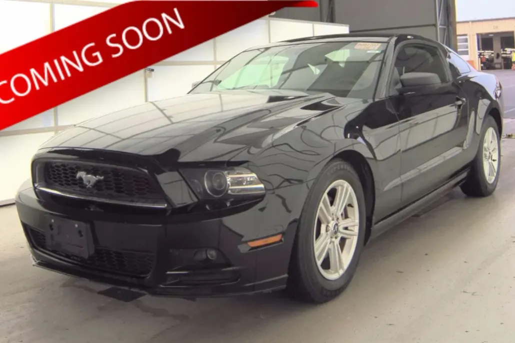 2014 Ford Mustang V6 photo 1