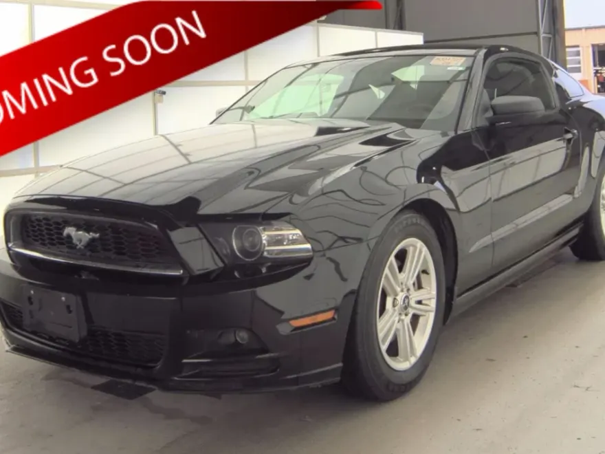 2014 Ford Mustang V6 photo 1