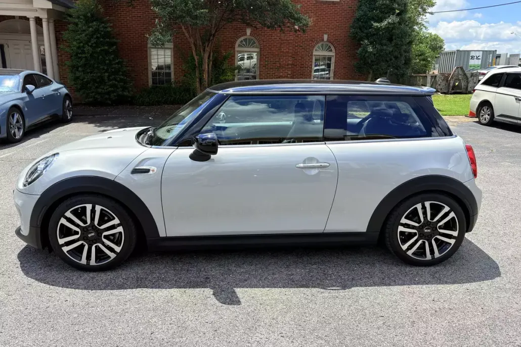 2021 Mini Cooper 2 Door Hardtop SE photo 1