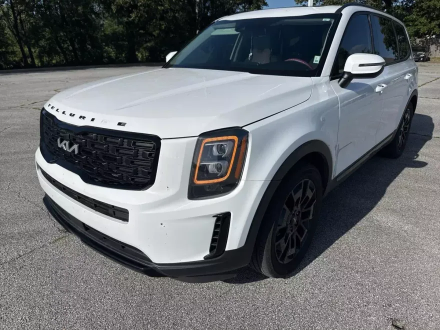 2022 Kia Telluride EX photo 1