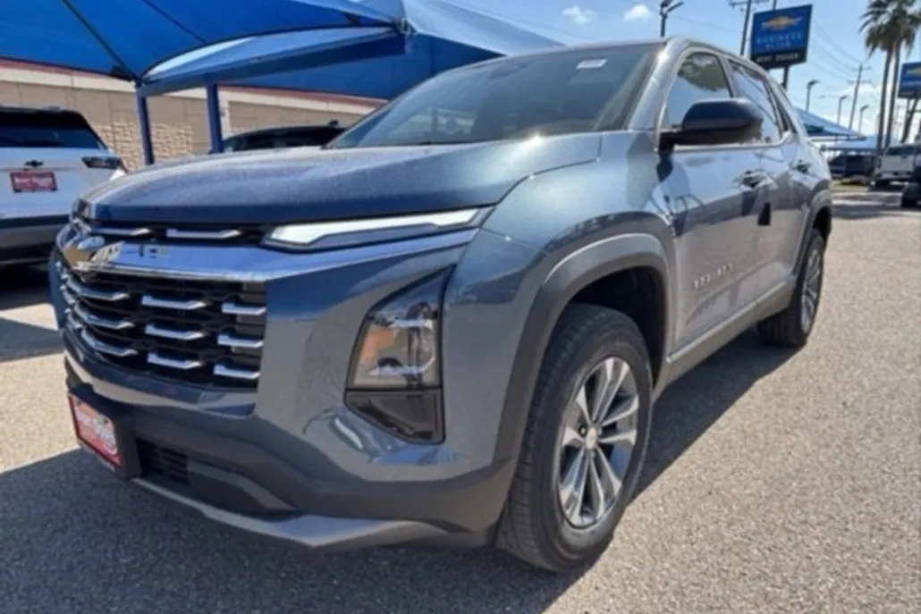 2026 Chevrolet Equinox LT photo 1