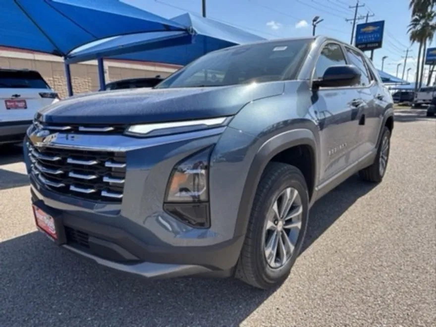 2026 Chevrolet Equinox LT photo 1
