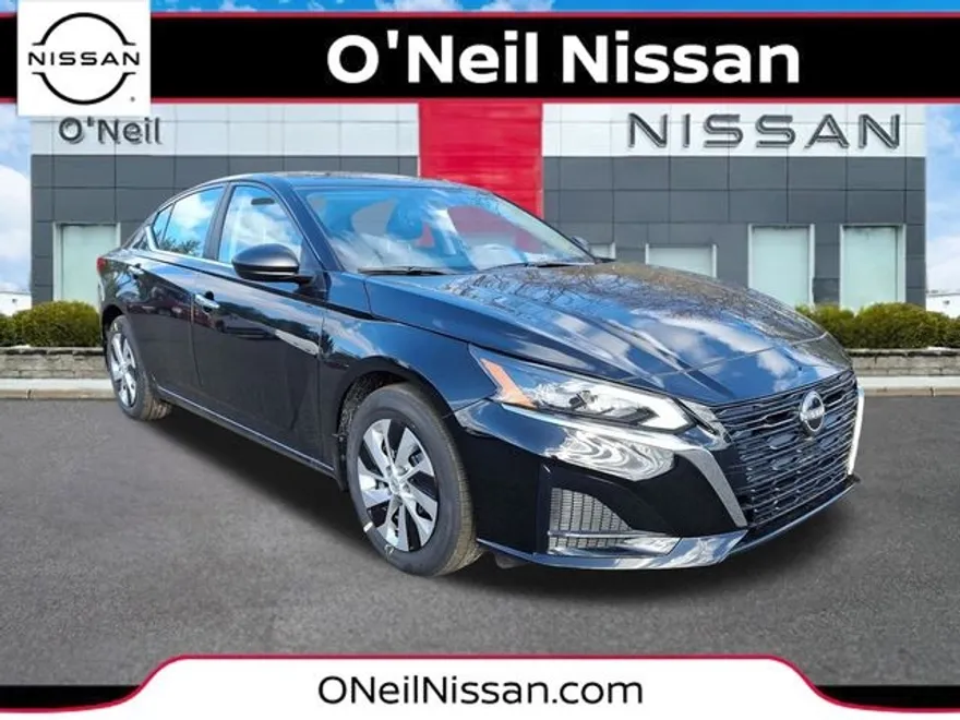 2025 Nissan Altima S photo 1