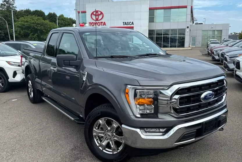 2023 Ford F-150 XLT photo 1