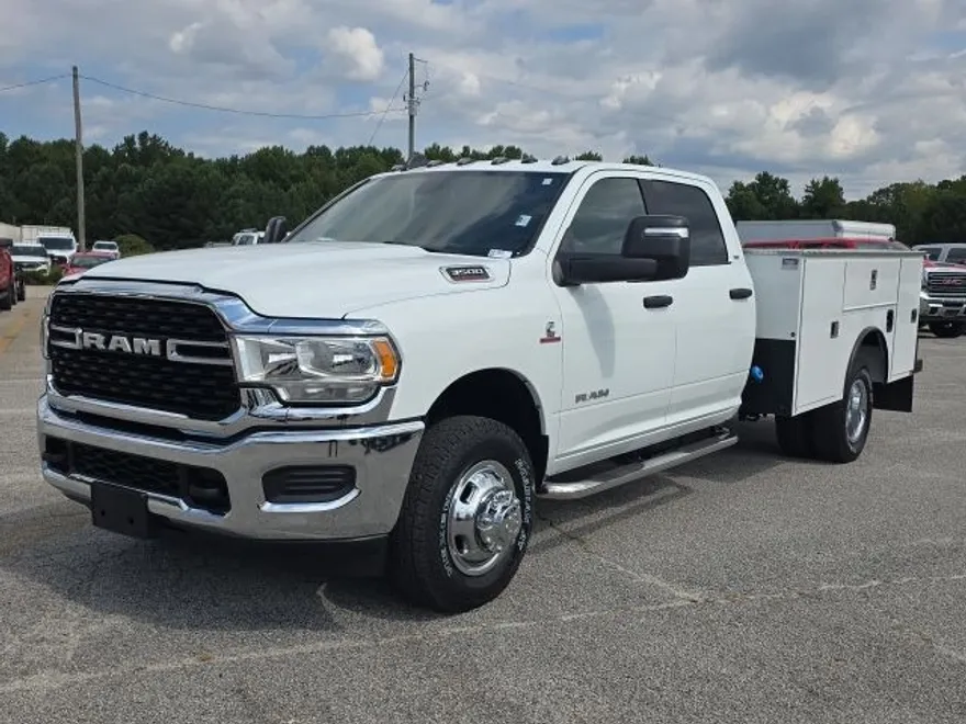 2024 Ram 3500 SLT photo 1