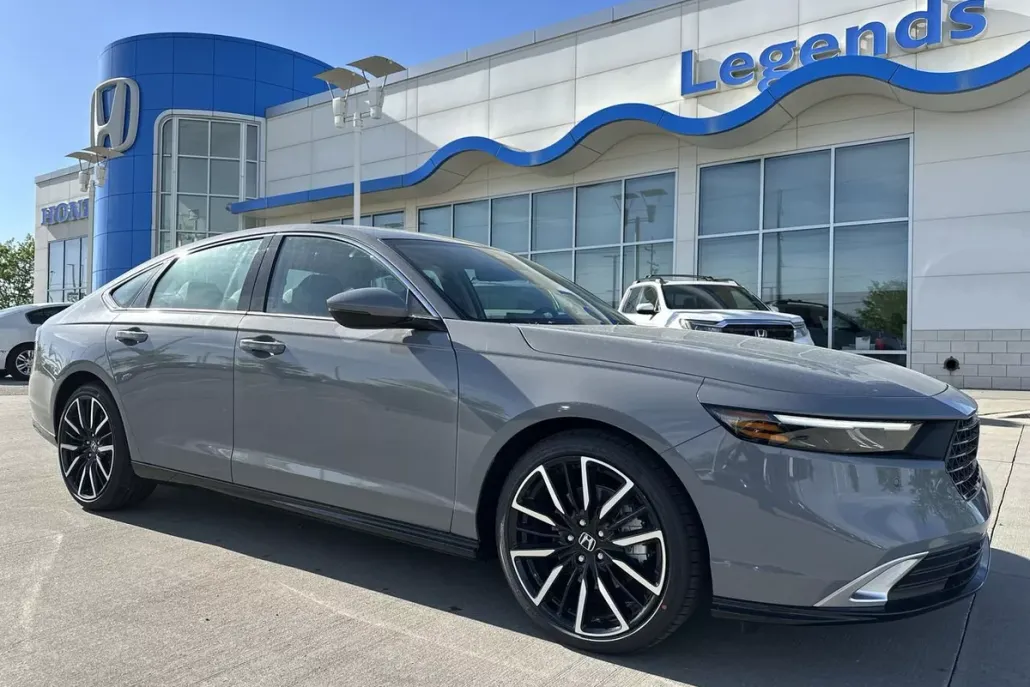 2025 Honda Accord Hybrid Touring photo 1