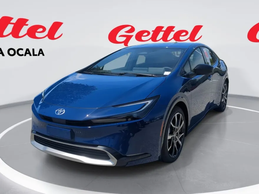 2025 Toyota Prius Plug-in Hybrid XSE photo 1