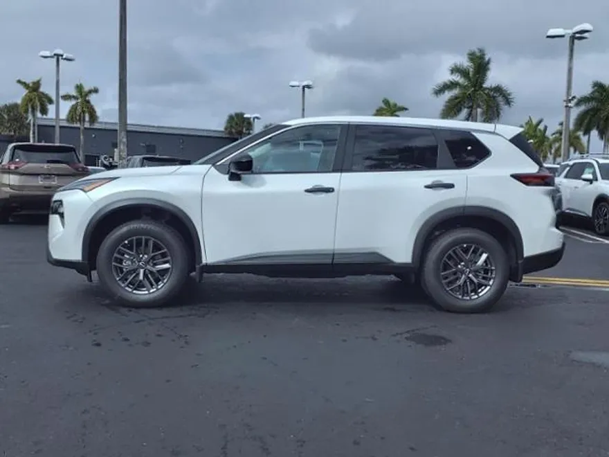 2025 Nissan Rogue S photo 1