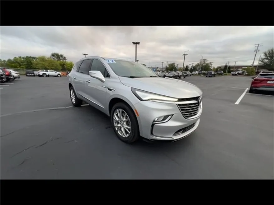 2022 Buick Enclave Essence photo 1