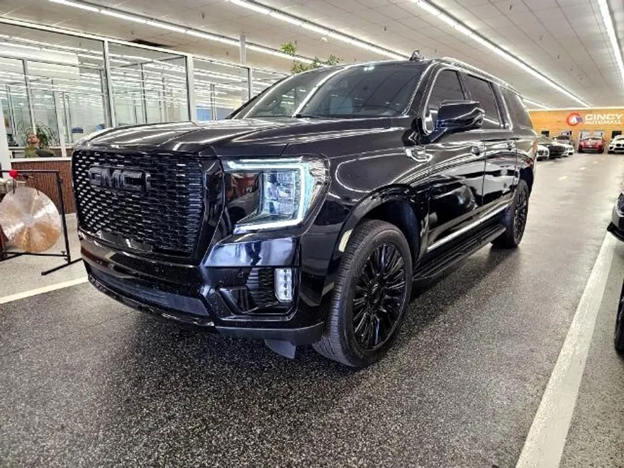 2021 Gmc Yukon XL SLT photo 1
