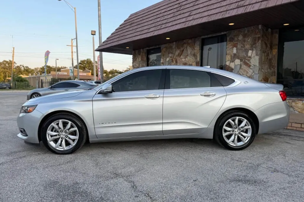 2019 Chevrolet Impala 1LT photo 1