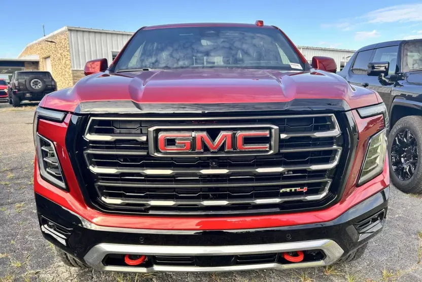 2025 Gmc Yukon AT4 Ultimate photo 1