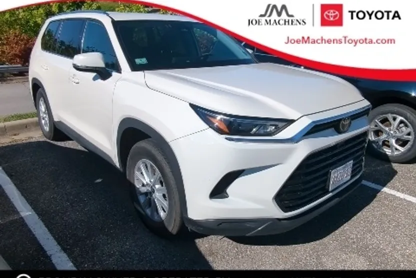 2024 Toyota Grand Highlander XLE photo 1