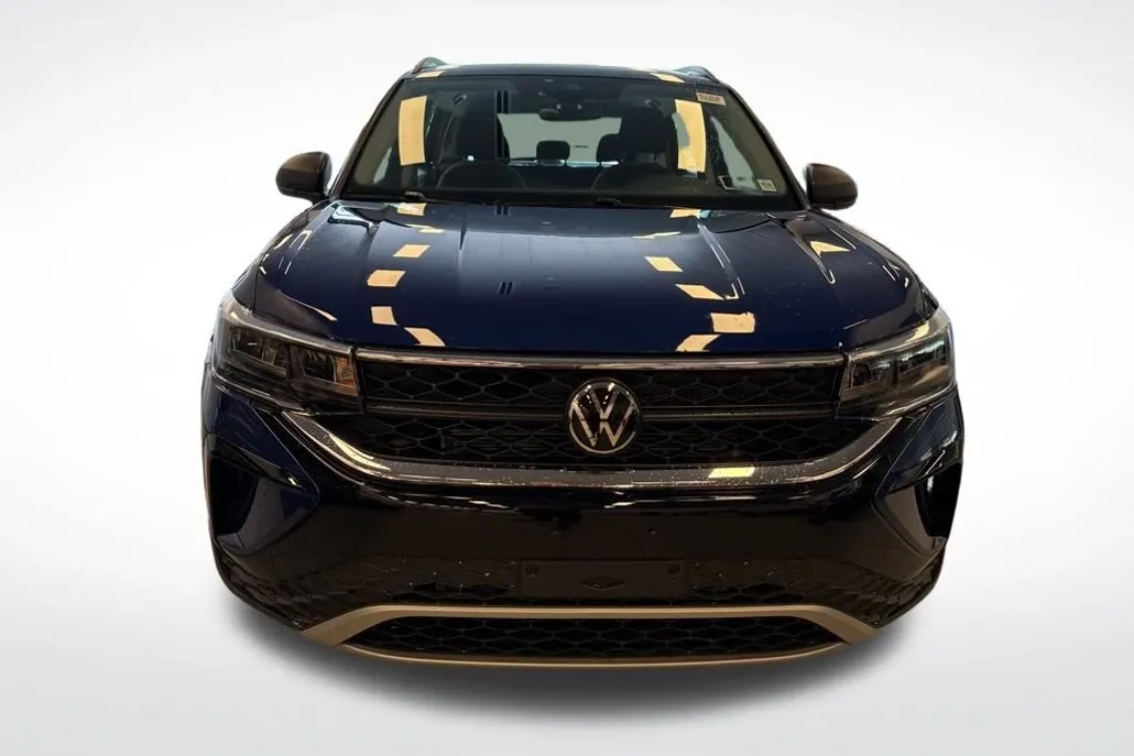 2024 Volkswagen Taos S photo 1