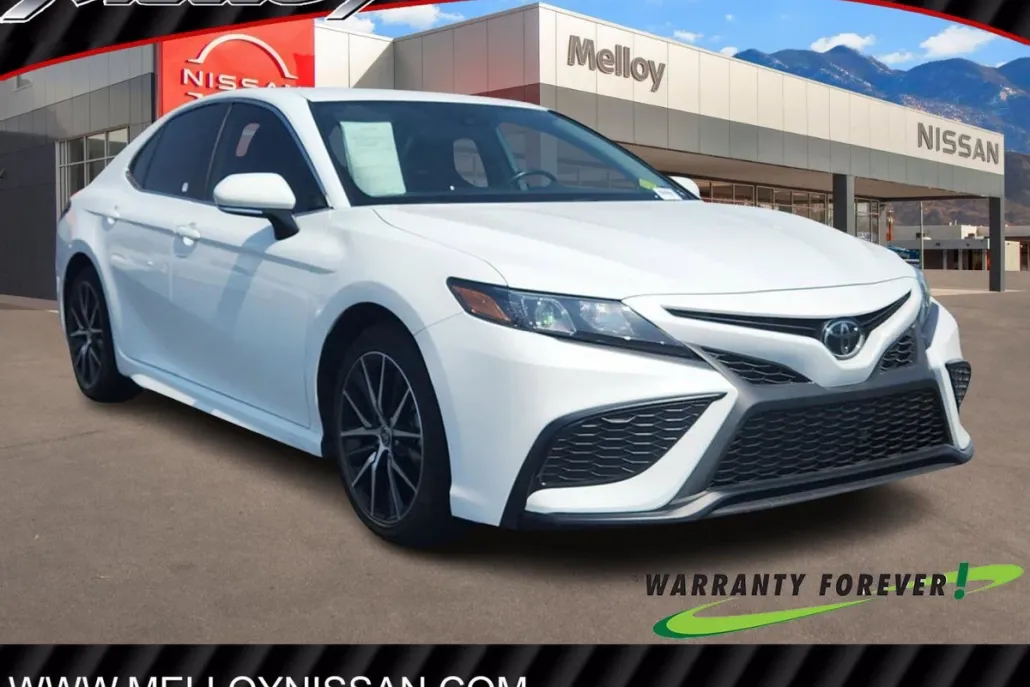 2024 Toyota Camry SE photo 1
