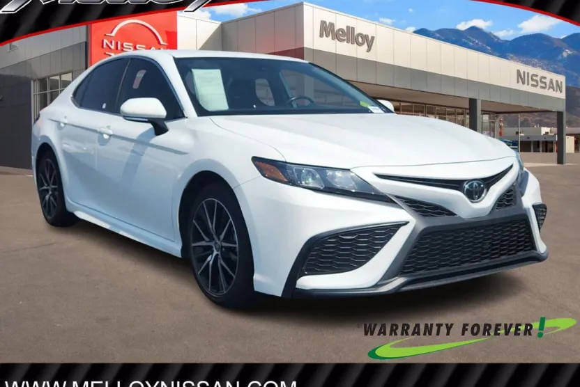 2024 Toyota Camry SE photo 1