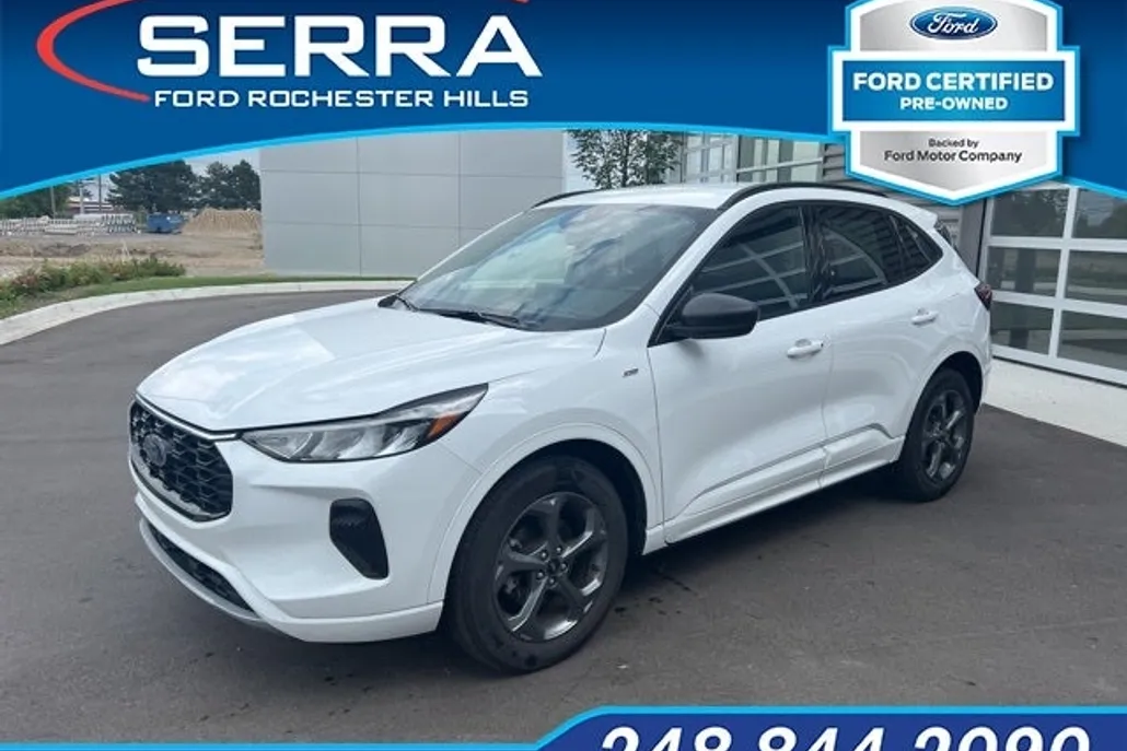 2023 Ford Escape ST-Line photo 1