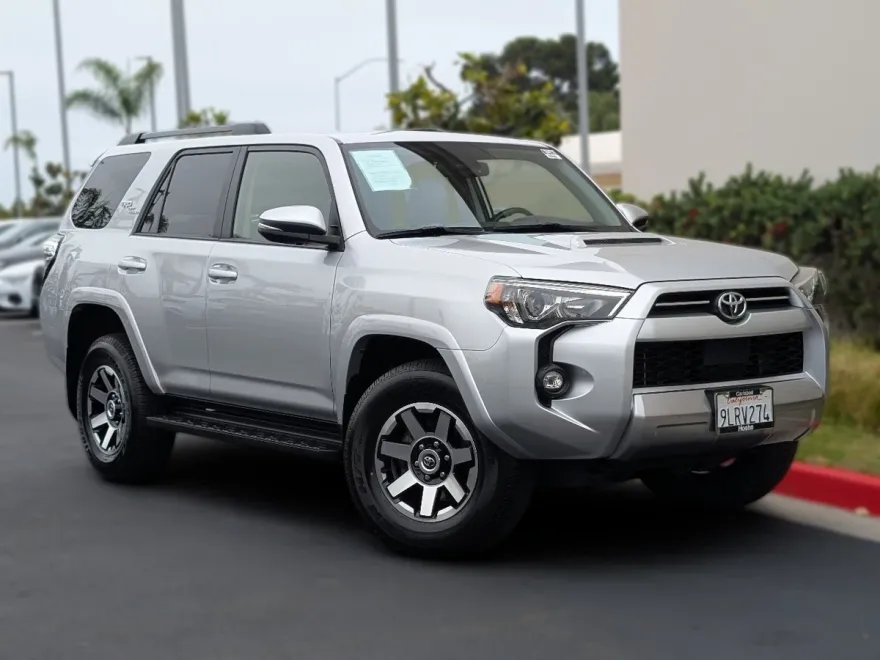 2023 Toyota 4Runner TRD Off-Road Premium photo 1