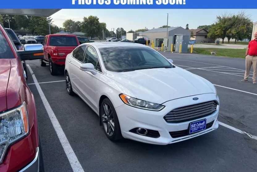 2016 Ford Fusion Titanium photo 1