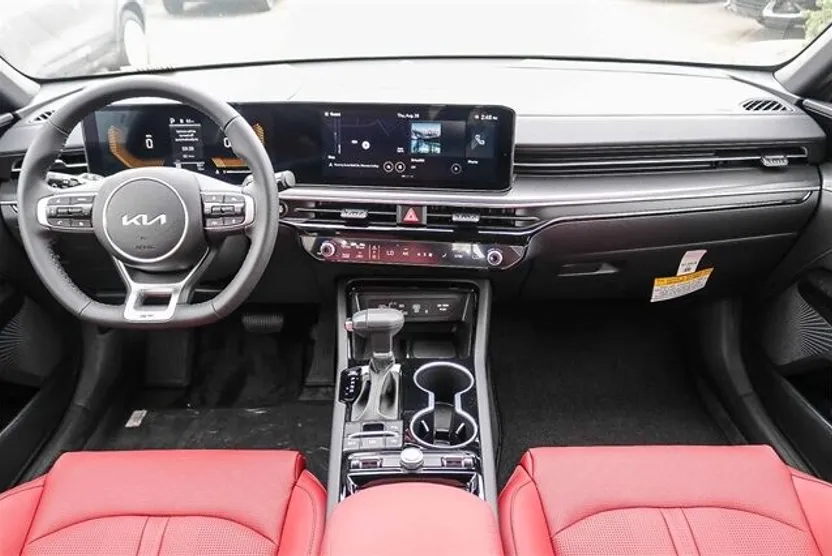 2026 Kia K5 GT-Line photo 1