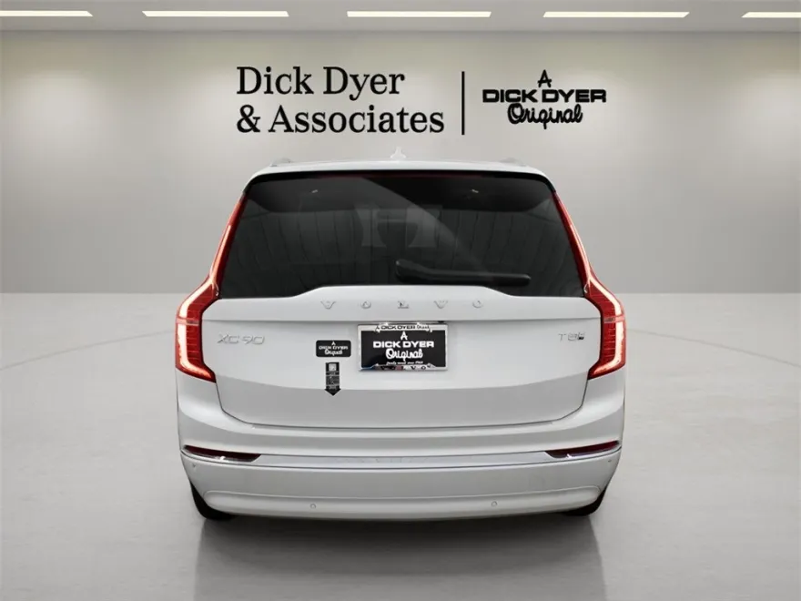 2025 Volvo XC90 T8 Plus photo 1