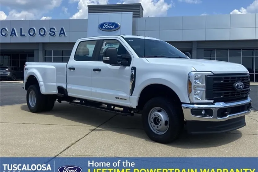 2025 Ford F-350 photo 1