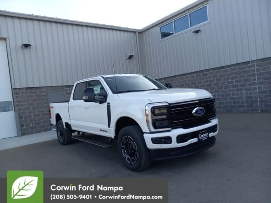 2025 Ford F-350 Platinum photo 1