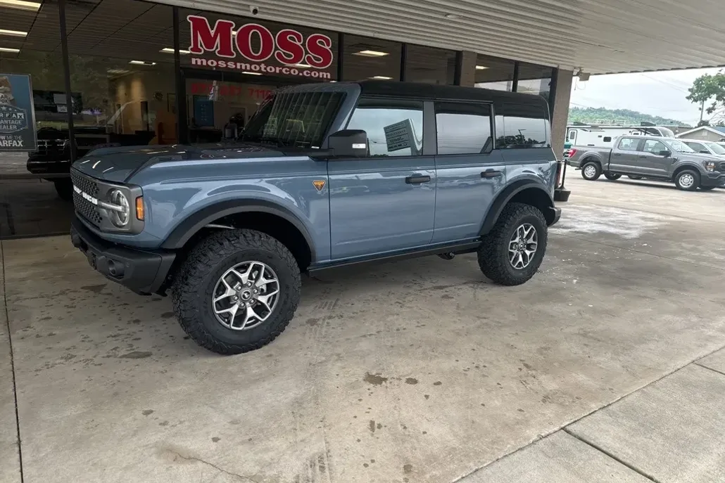 2025 Ford Bronco Badlands photo 1