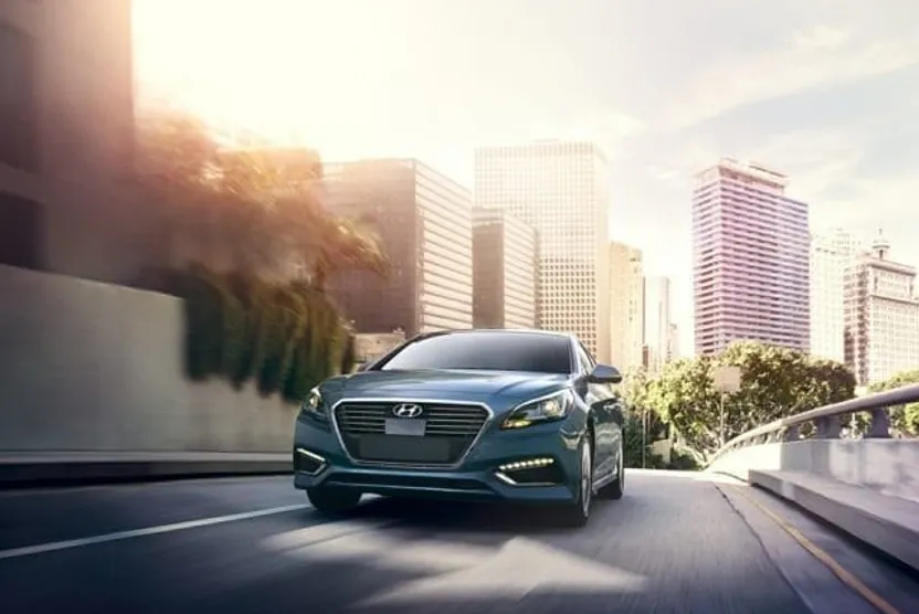 2016 Hyundai Sonata Hybrid SE photo 1
