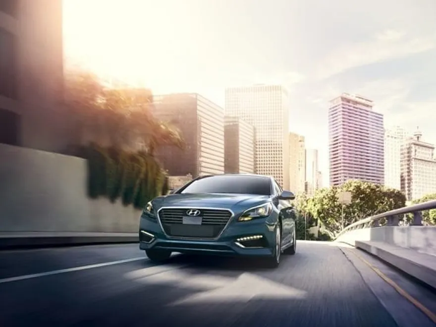 2016 Hyundai Sonata Hybrid SE photo 1