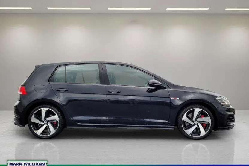 2019 Volkswagen Golf GTI SE photo 1