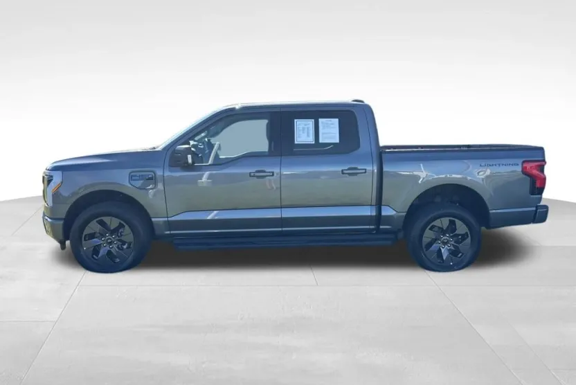 2024 Ford F-150 Lightning photo 1