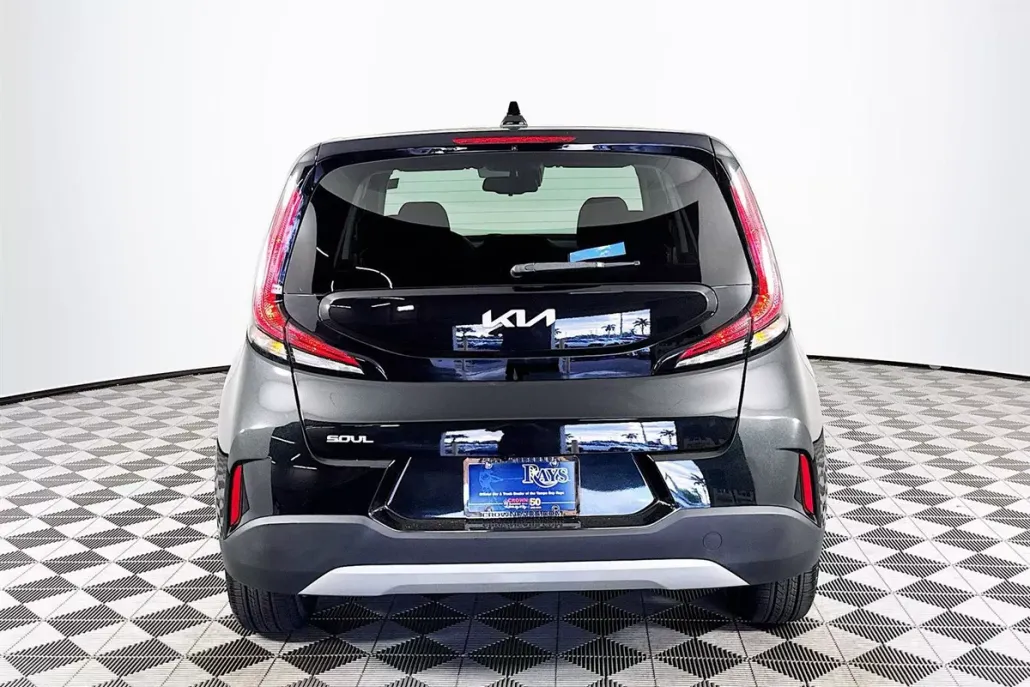 2023 Kia Soul S photo 1