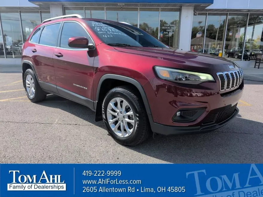 2019 Jeep Cherokee Latitude photo 1