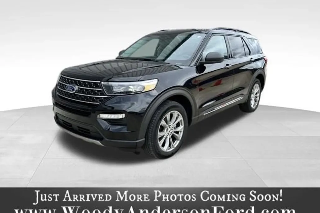 2022 Ford Explorer XLT photo 1