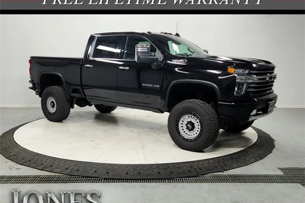 2022 Chevrolet Silverado 3500HD High Country photo 1