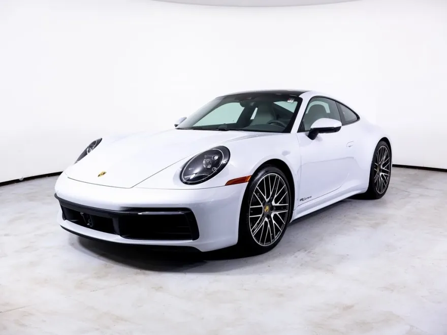 2024 Porsche 911 T 4 photo 1