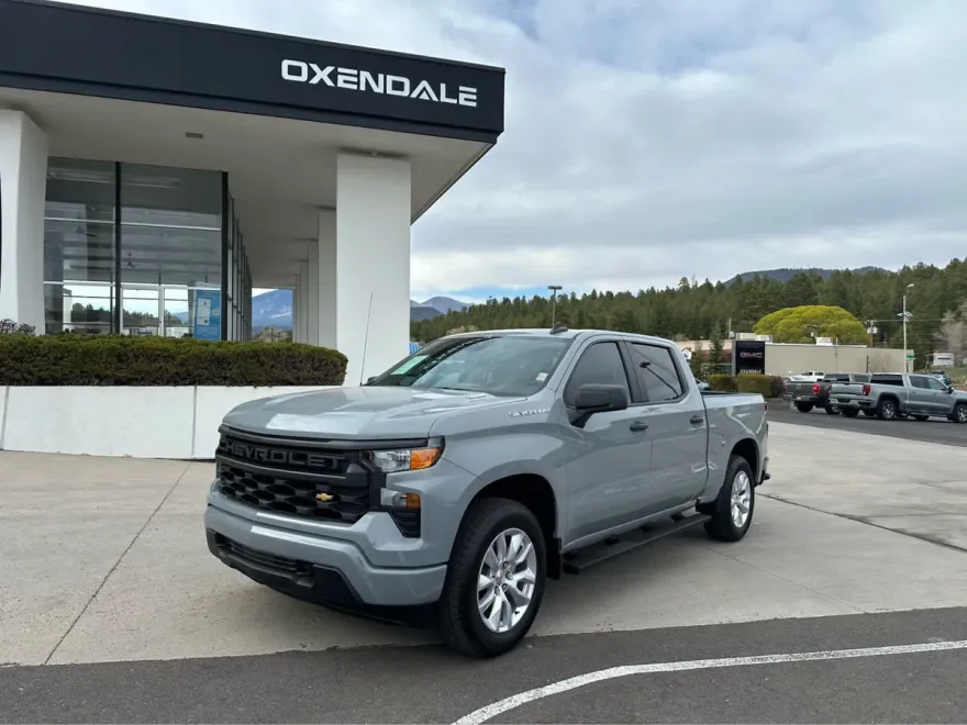 2025 Chevrolet Silverado 1500 Custom photo 1